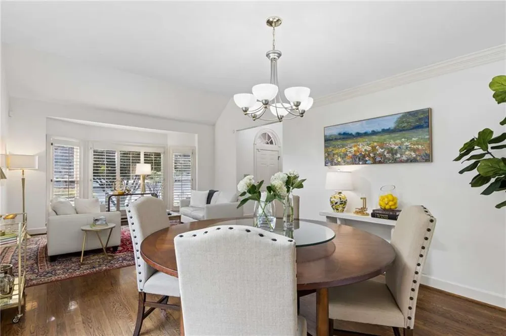 440 Greenlaurel Drive Sandy Springs, GA 30342