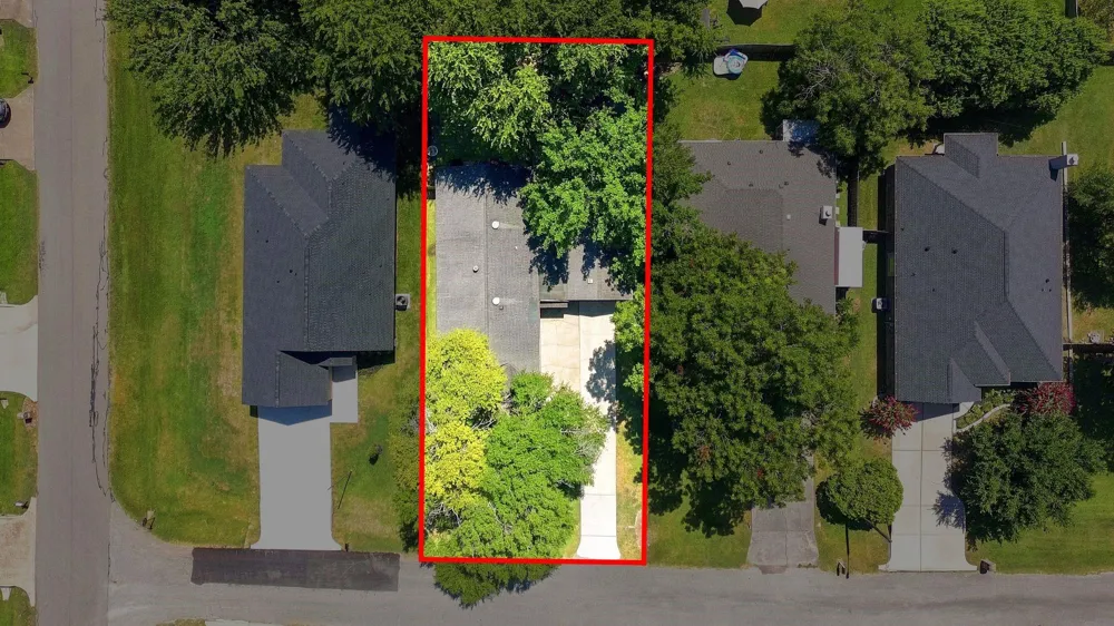 10707 Hillside Drive Montgomery, TX 77356