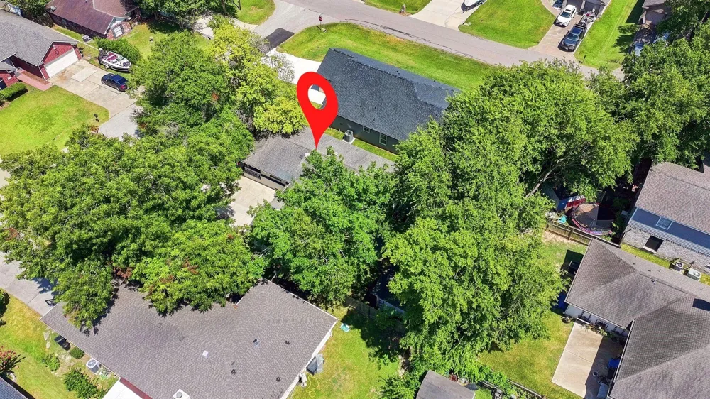 10707 Hillside Drive Montgomery, TX 77356
