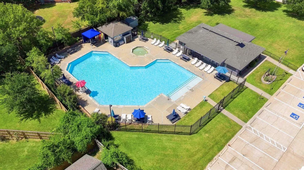 10707 Hillside Drive Montgomery, TX 77356