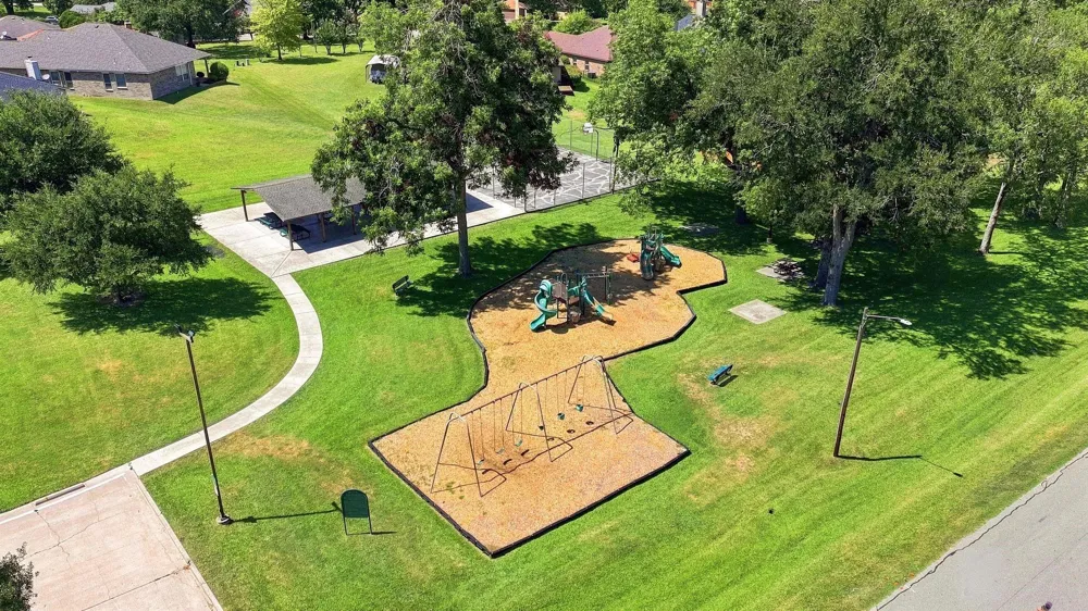 10707 Hillside Drive Montgomery, TX 77356