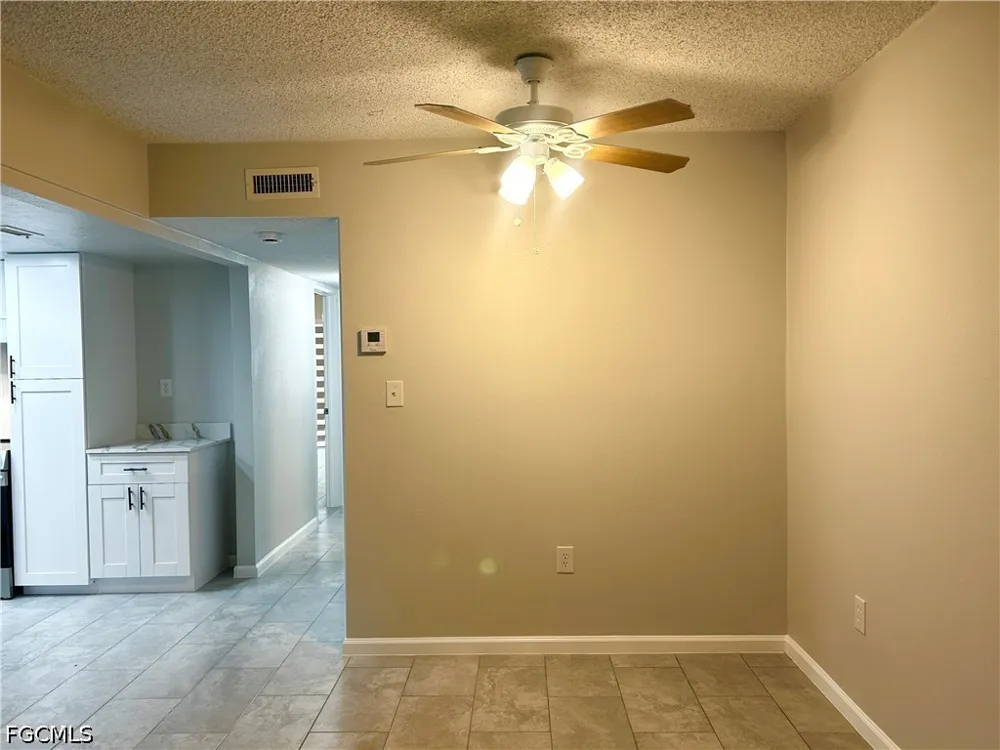 Victoria Drive #103 Cape Coral, FL 33904