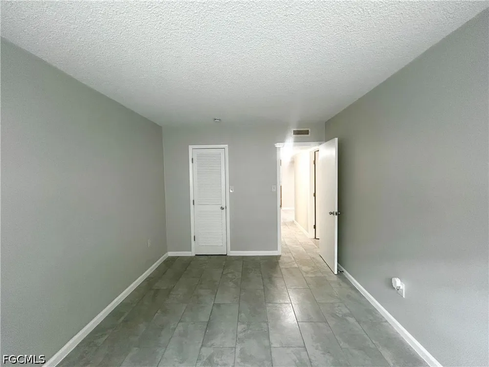 Victoria Drive #103 Cape Coral, FL 33904