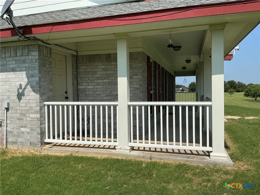 333 Lake Point Road Comanche, TX 76442