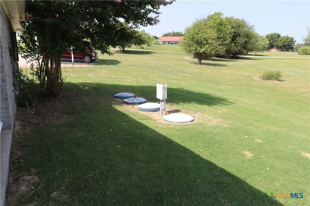 333 Lake Point Road Comanche, TX 76442