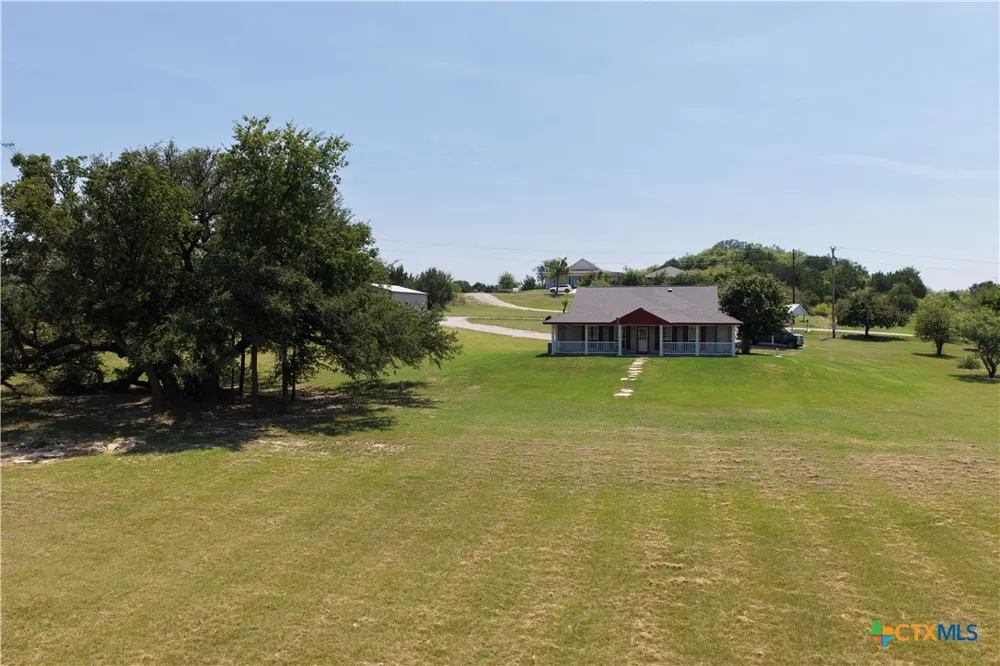 333 Lake Point Road Comanche, TX 76442