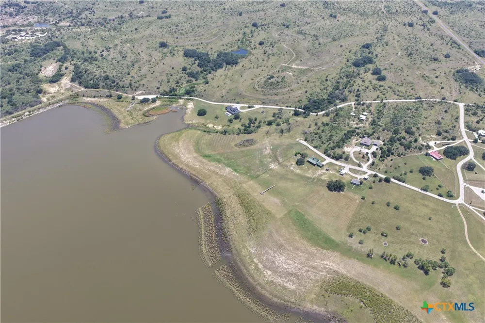 333 Lake Point Road Comanche, TX 76442