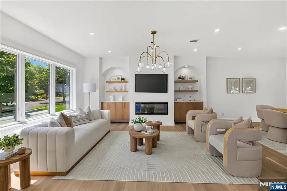 513 Hensler Lane Oradell, NJ 07649