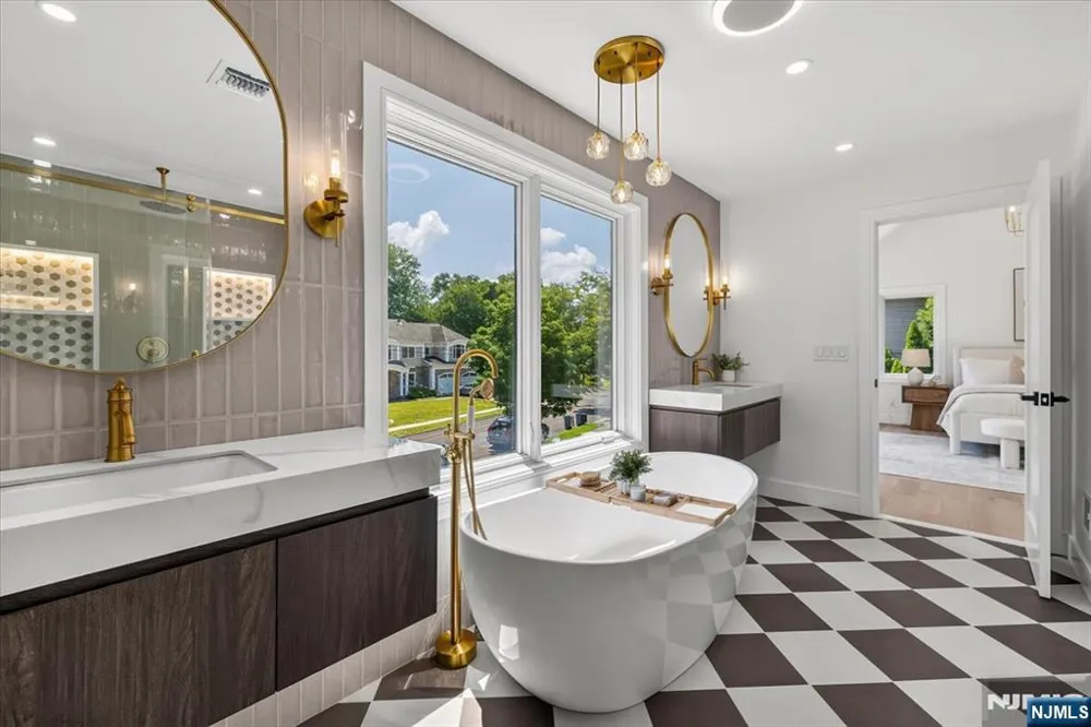 513 Hensler Lane Oradell, NJ 07649