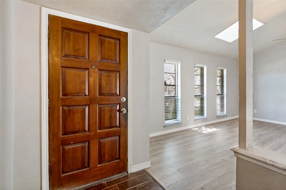 5013 WHEELER CIRCLE The Colony, TX 75056