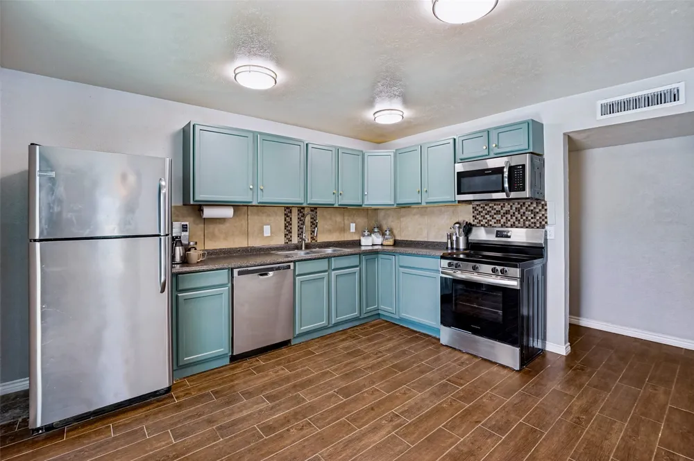 5013 WHEELER CIRCLE The Colony, TX 75056