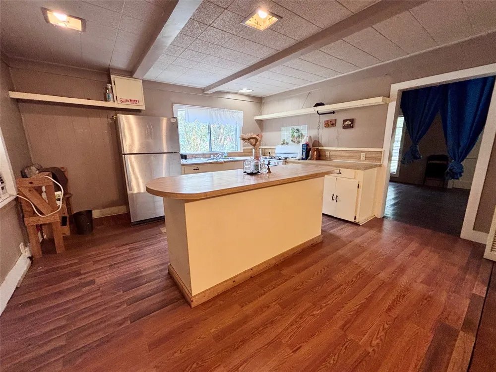 215 Cleveland Winfield, TX 75493