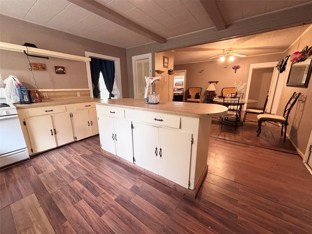 215 Cleveland Winfield, TX 75493