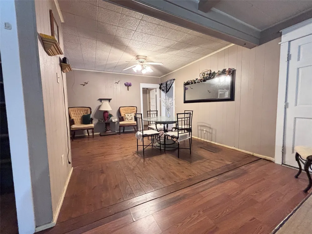 215 Cleveland Winfield, TX 75493