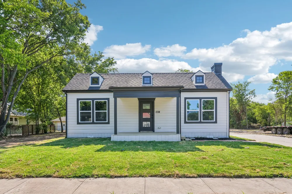 1114 CATHERINE STREET Terrell, TX 75160