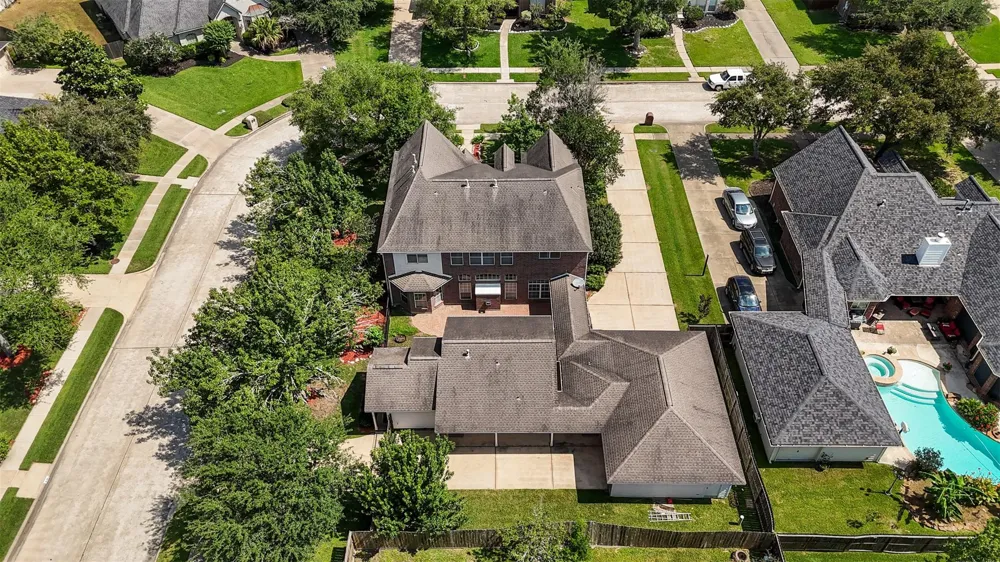 1602 Orlando Street Friendswood, TX 77546