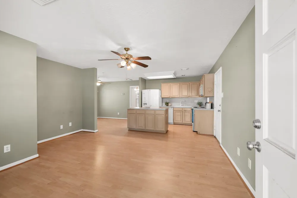 1602 Orlando Street Friendswood, TX 77546