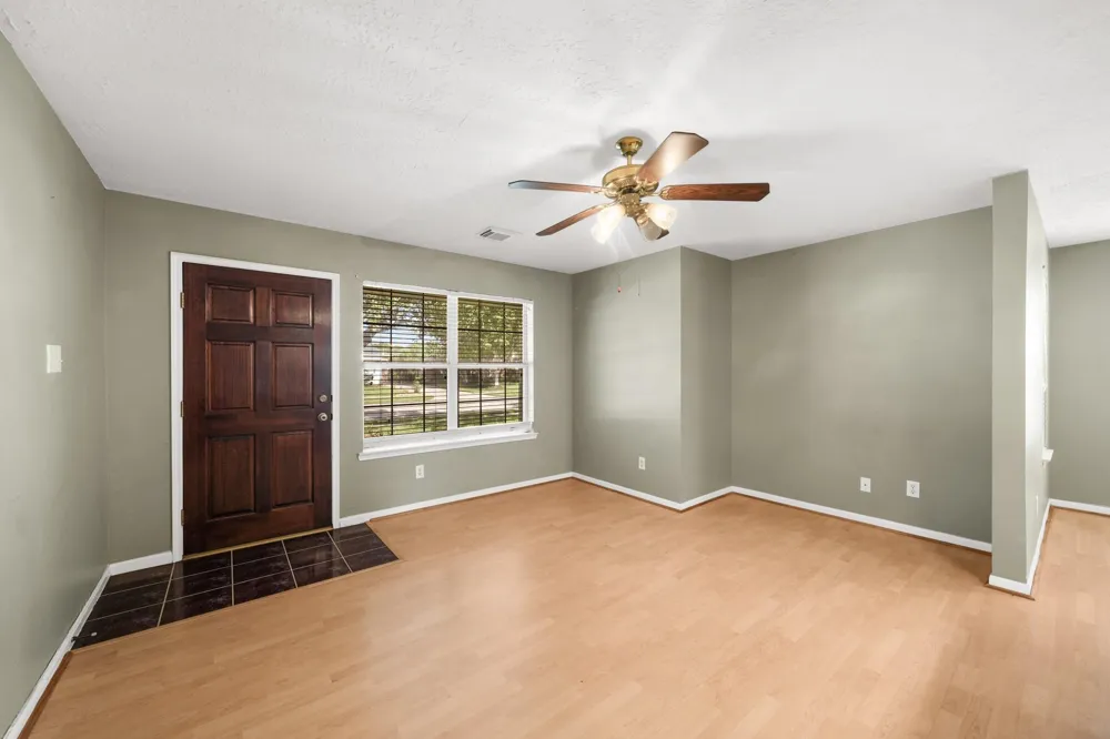 1602 Orlando Street Friendswood, TX 77546