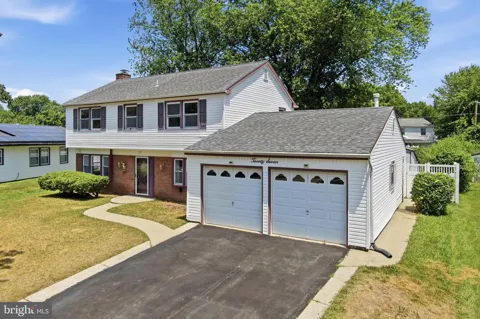 27 NORTHGATE LANE