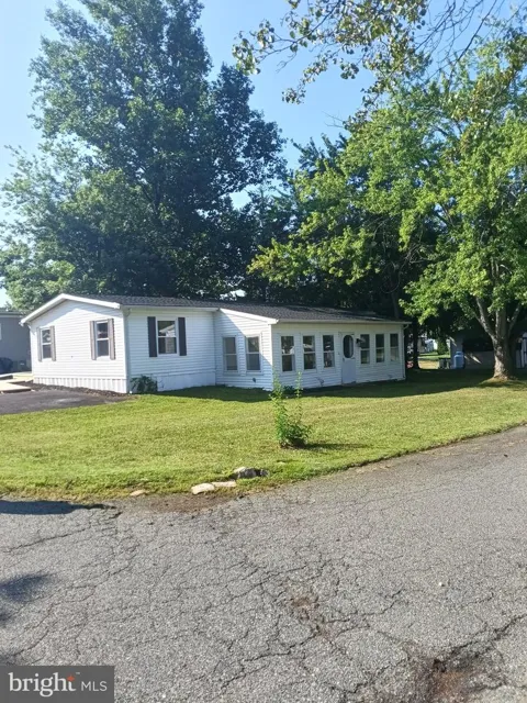 18 OAK DRIVE
