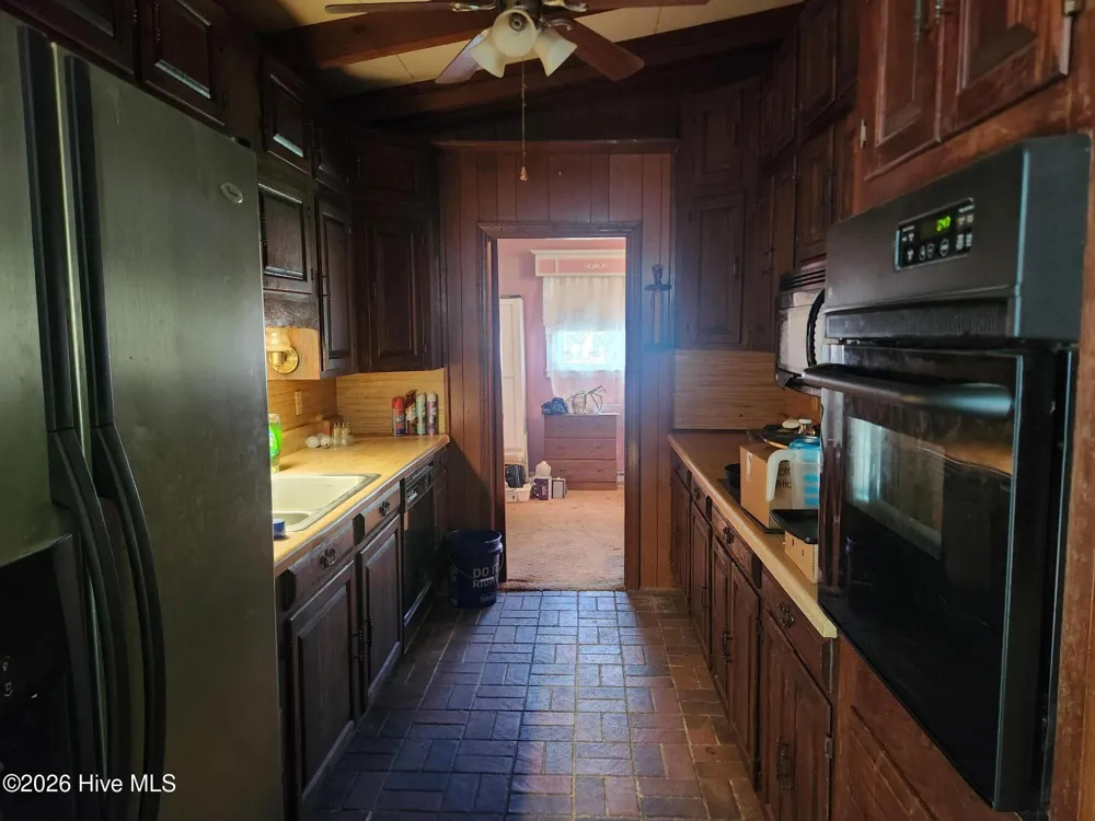 6788 River Road Washington, NC 27889