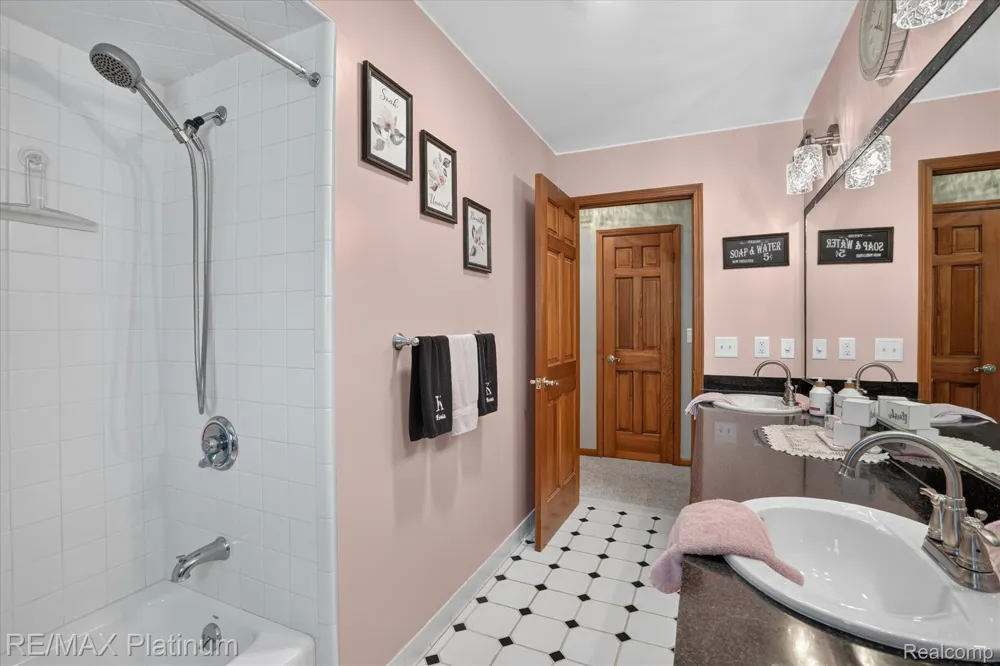 4457 Bradley Road Iosco Township, MI 48137