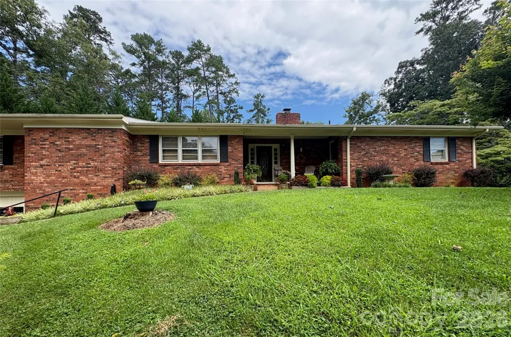 11 Thornberry Drive Alexander, NC 28701