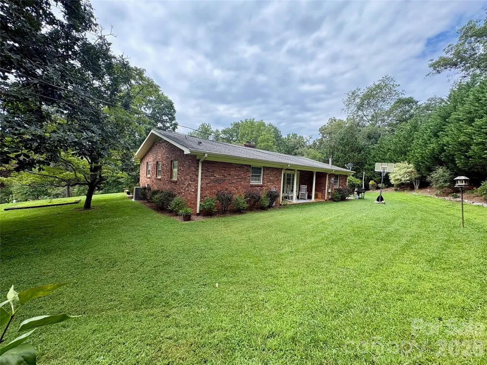 11 Thornberry Drive Alexander, NC 28701