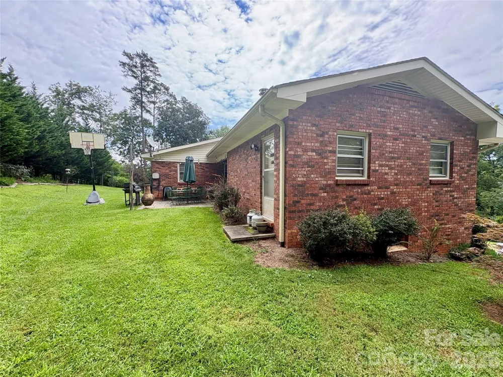 11 Thornberry Drive Alexander, NC 28701