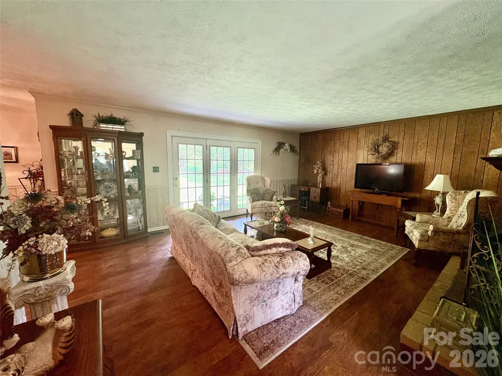 11 Thornberry Drive Alexander, NC 28701