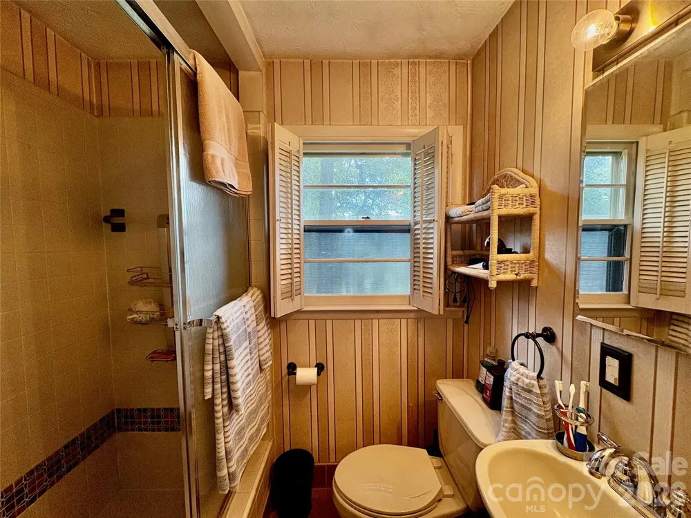 11 Thornberry Drive Alexander, NC 28701