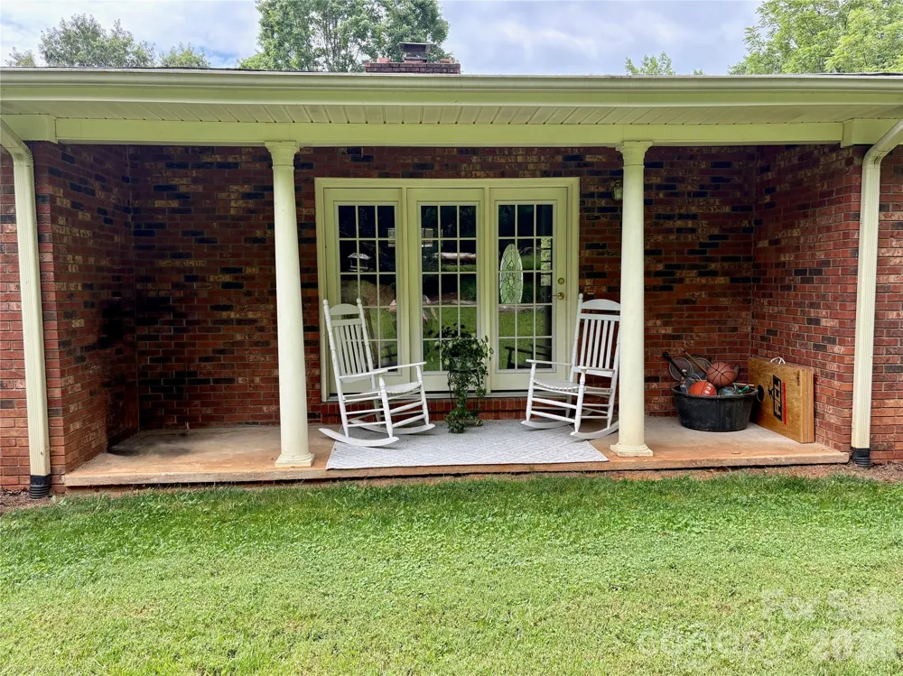 11 Thornberry Drive Alexander, NC 28701