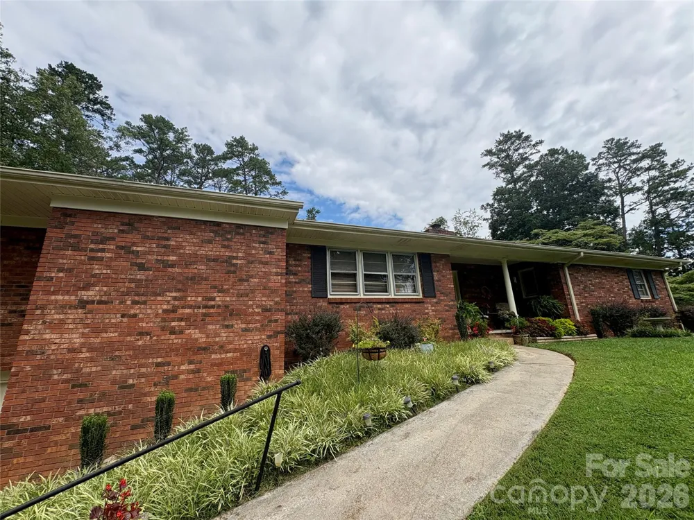 11 Thornberry Drive Alexander, NC 28701