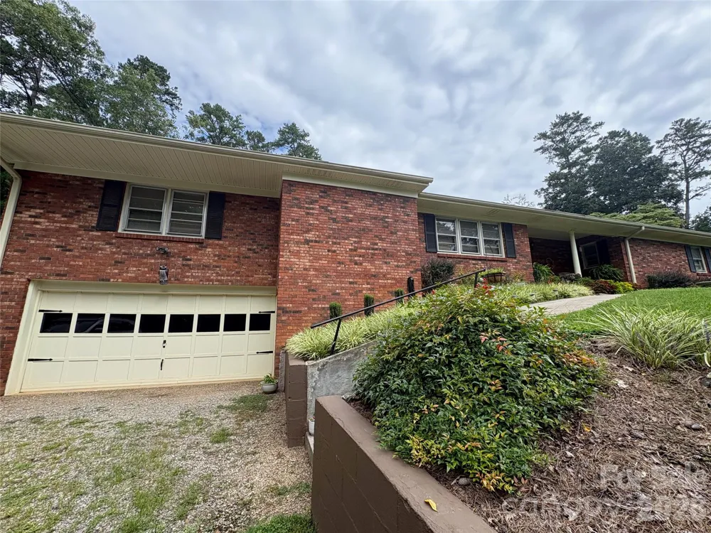 11 Thornberry Drive Alexander, NC 28701