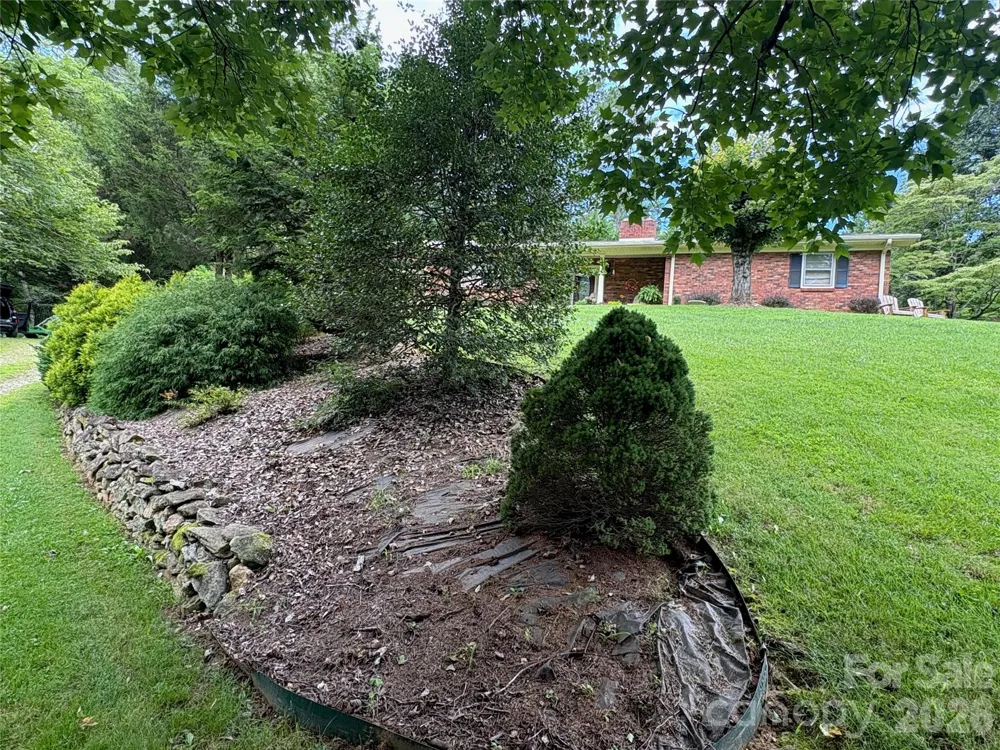 11 Thornberry Drive Alexander, NC 28701