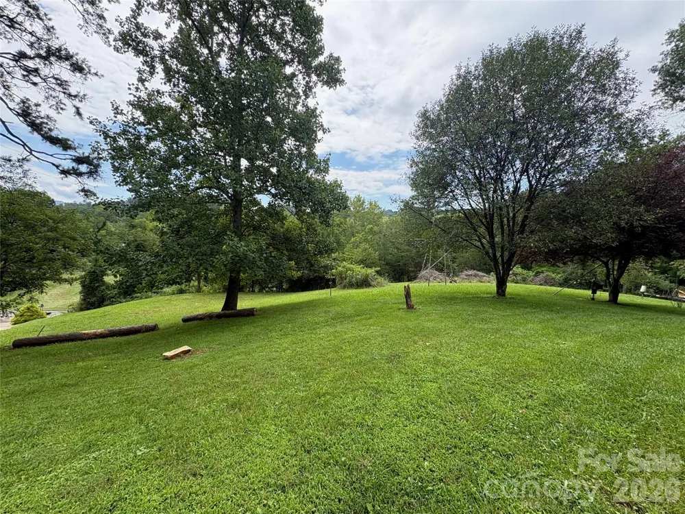 11 Thornberry Drive Alexander, NC 28701