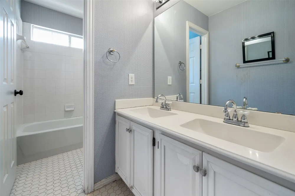 3208 Oak Meadow Drive Flower Mound, TX 75028