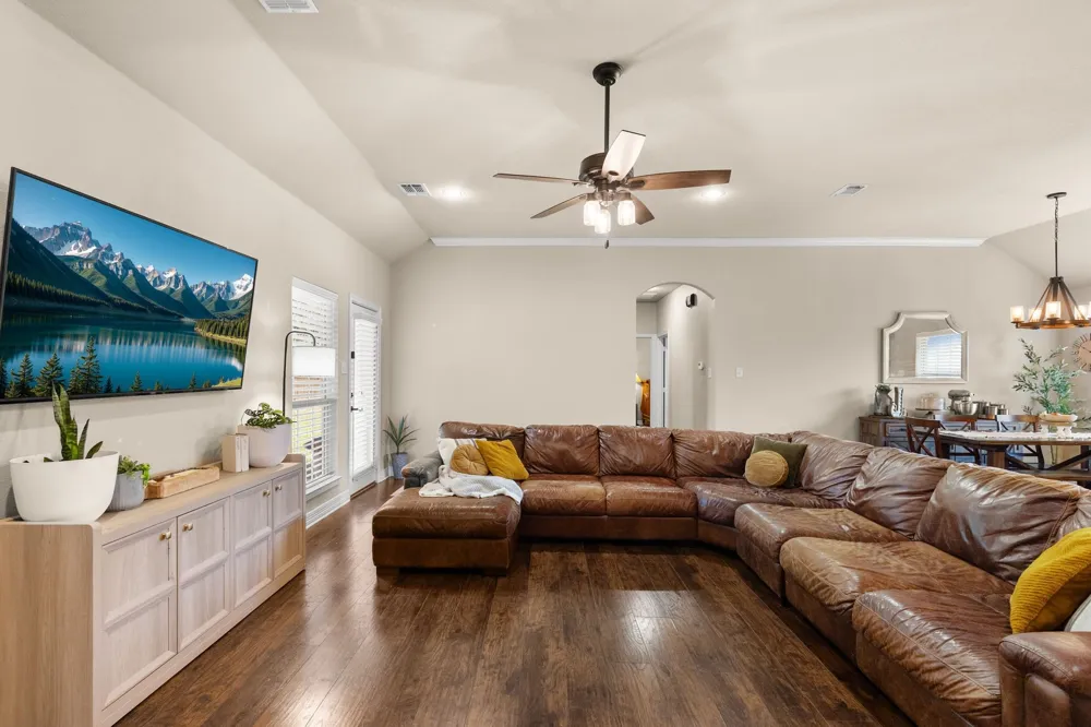 409 Mesa Drive Lone Oak, TX 75453