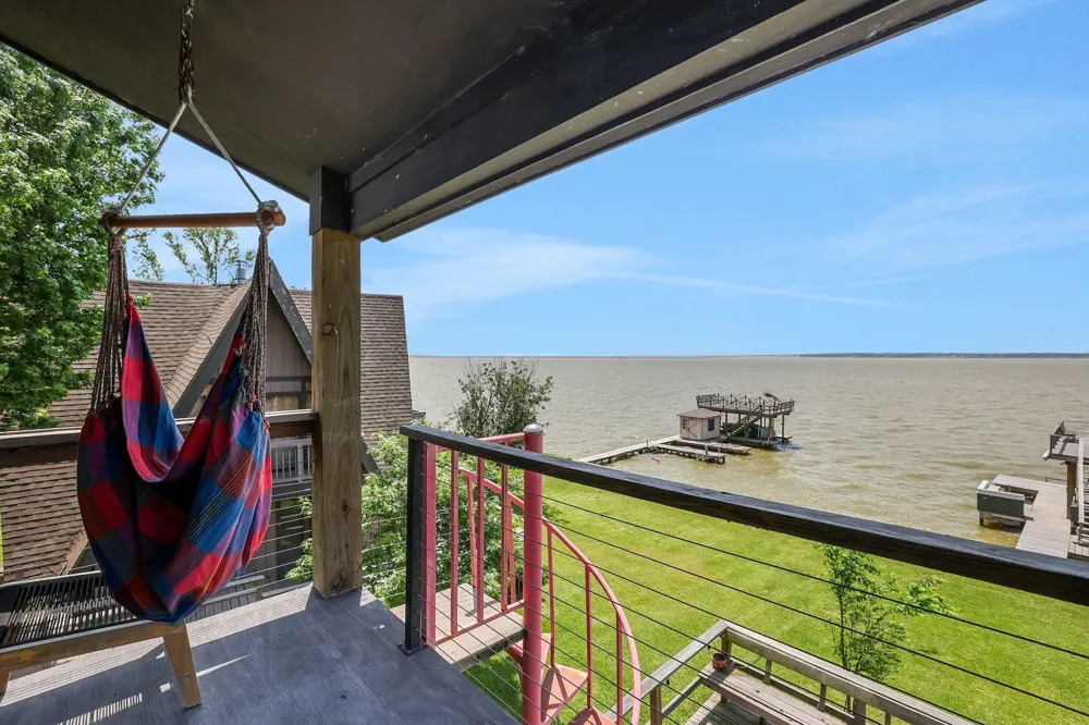 546 W Cattle Drive Onalaska, TX 77360