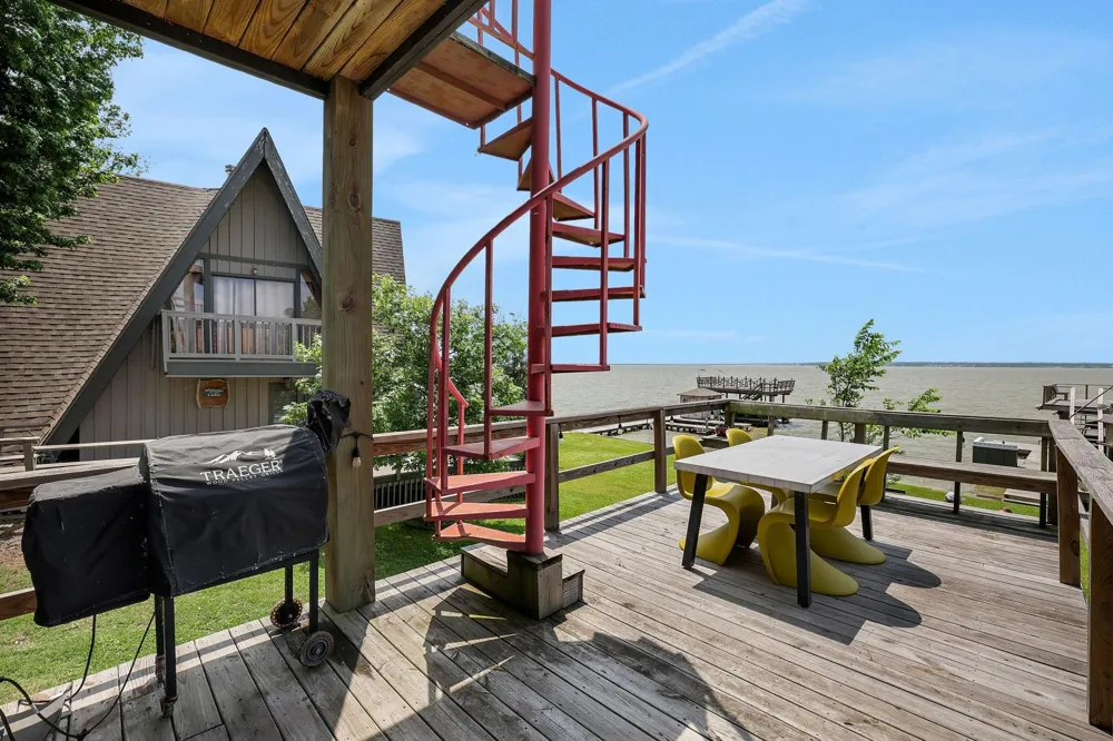 546 W Cattle Drive Onalaska, TX 77360