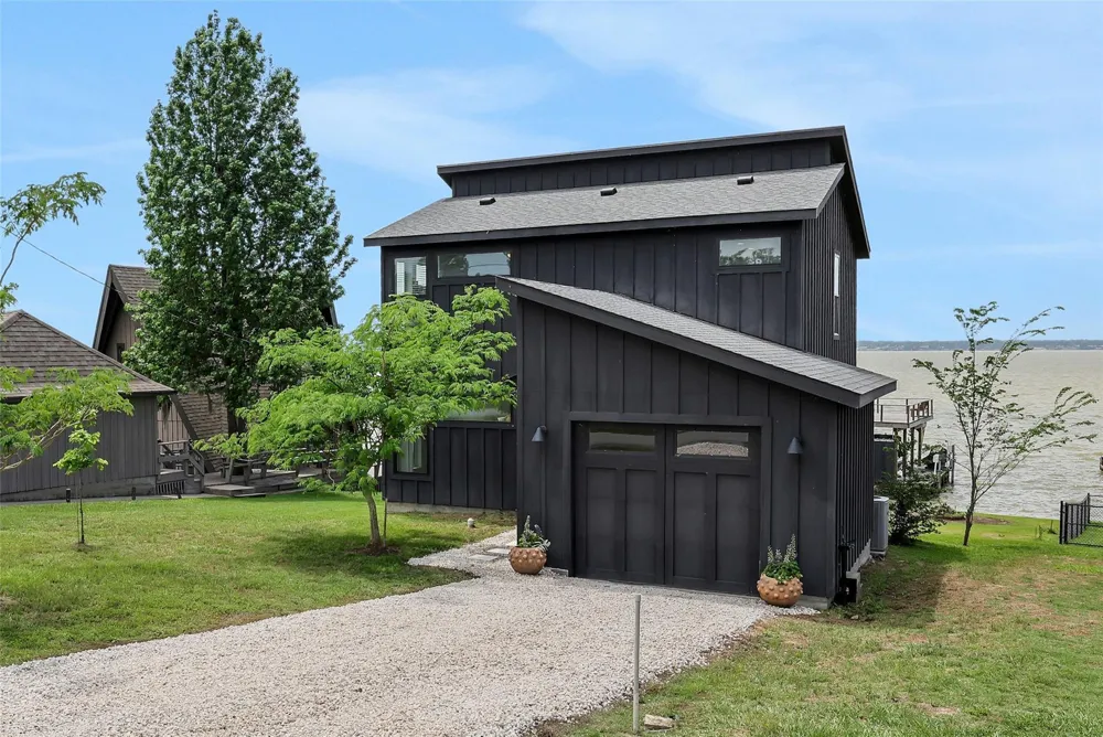 546 W Cattle Drive Onalaska, TX 77360
