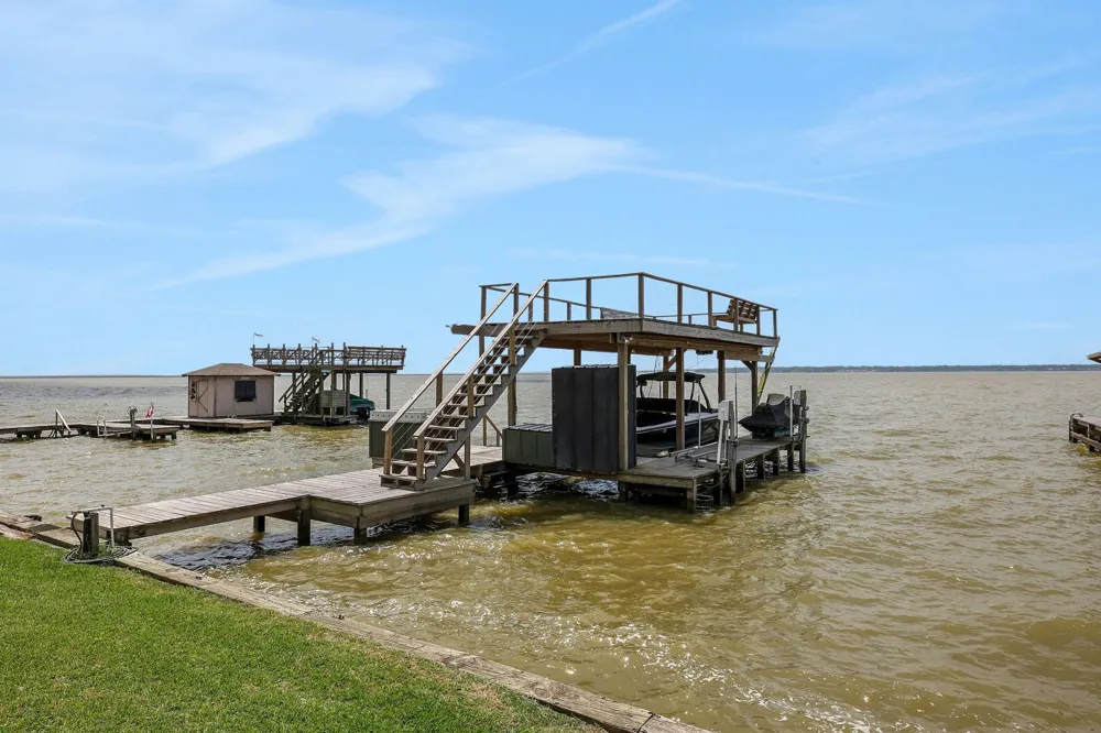 546 W Cattle Drive Onalaska, TX 77360