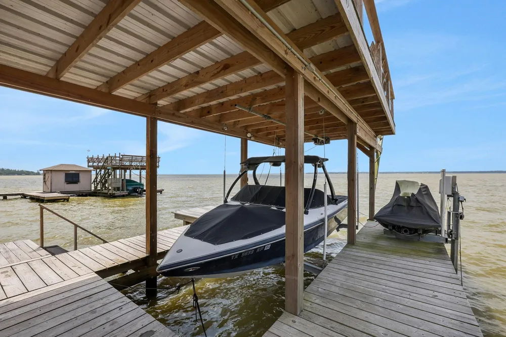 546 W Cattle Drive Onalaska, TX 77360
