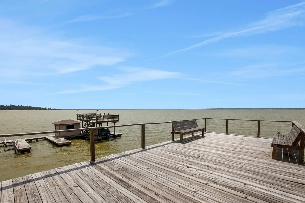 546 W Cattle Drive Onalaska, TX 77360