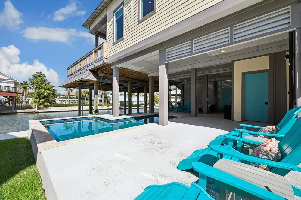 1534 Windsong Way Tiki Island, TX 77554