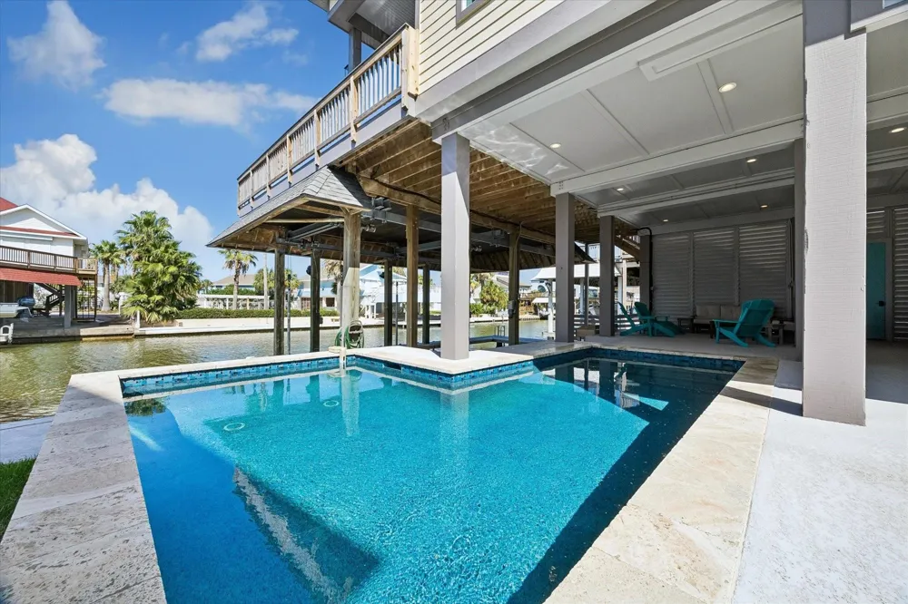 1534 Windsong Way Tiki Island, TX 77554