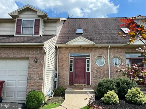 2635 MIDDLE WAY