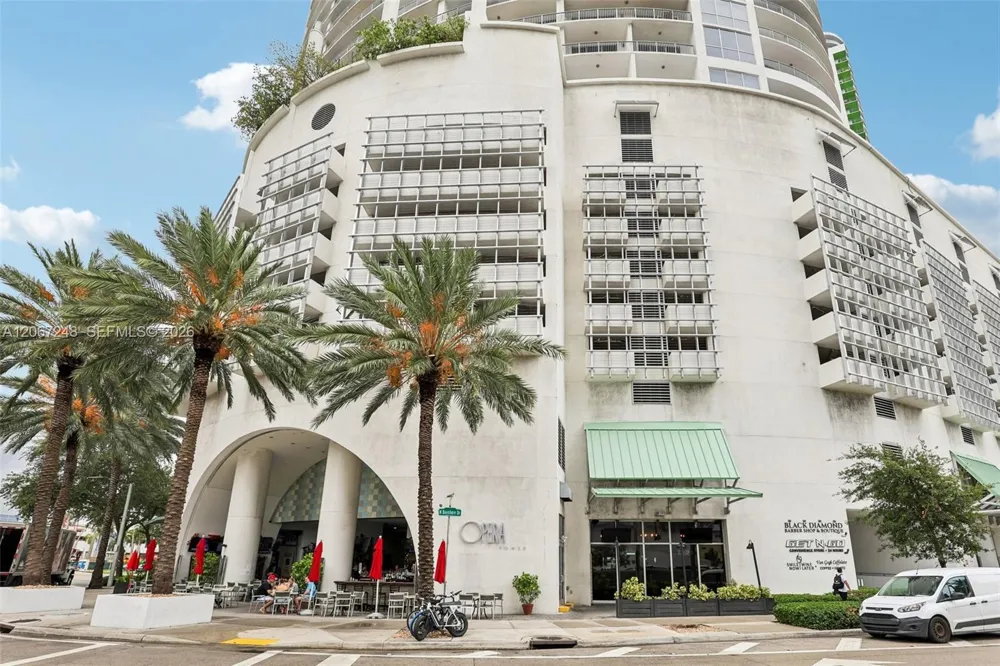 1750 Bayshore Dr #3207 Miami, FL 33132