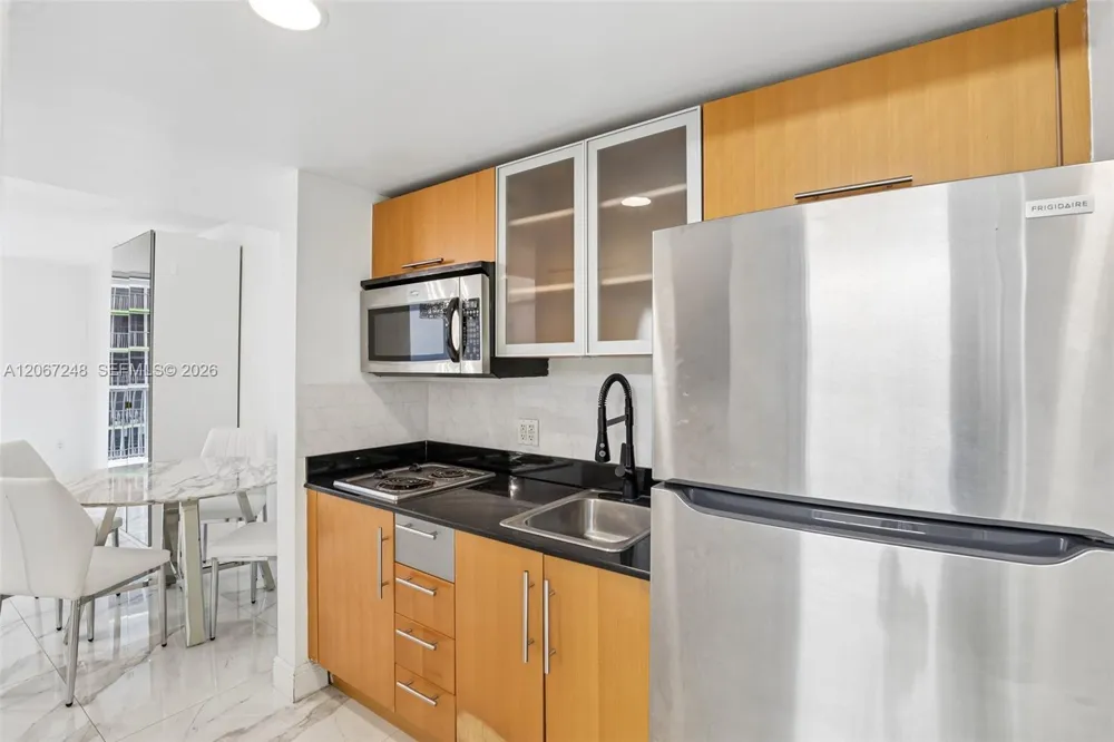 1750 Bayshore Dr #3207 Miami, FL 33132