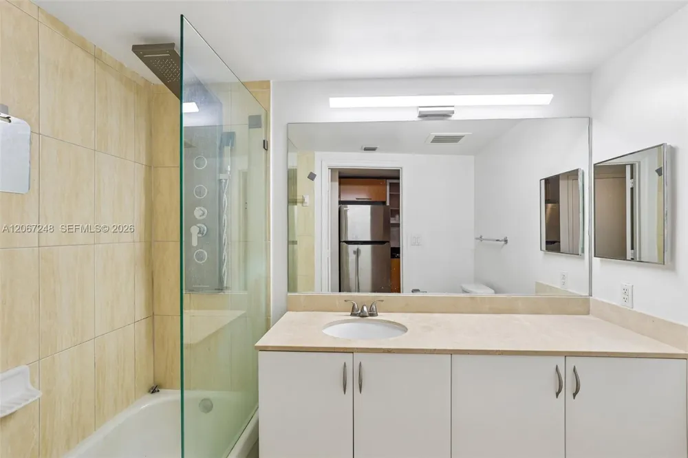1750 Bayshore Dr #3207 Miami, FL 33132